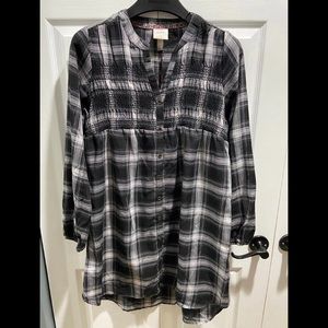 Knox Rose Black Plaid Long Sleeve Button Down Tunic Top